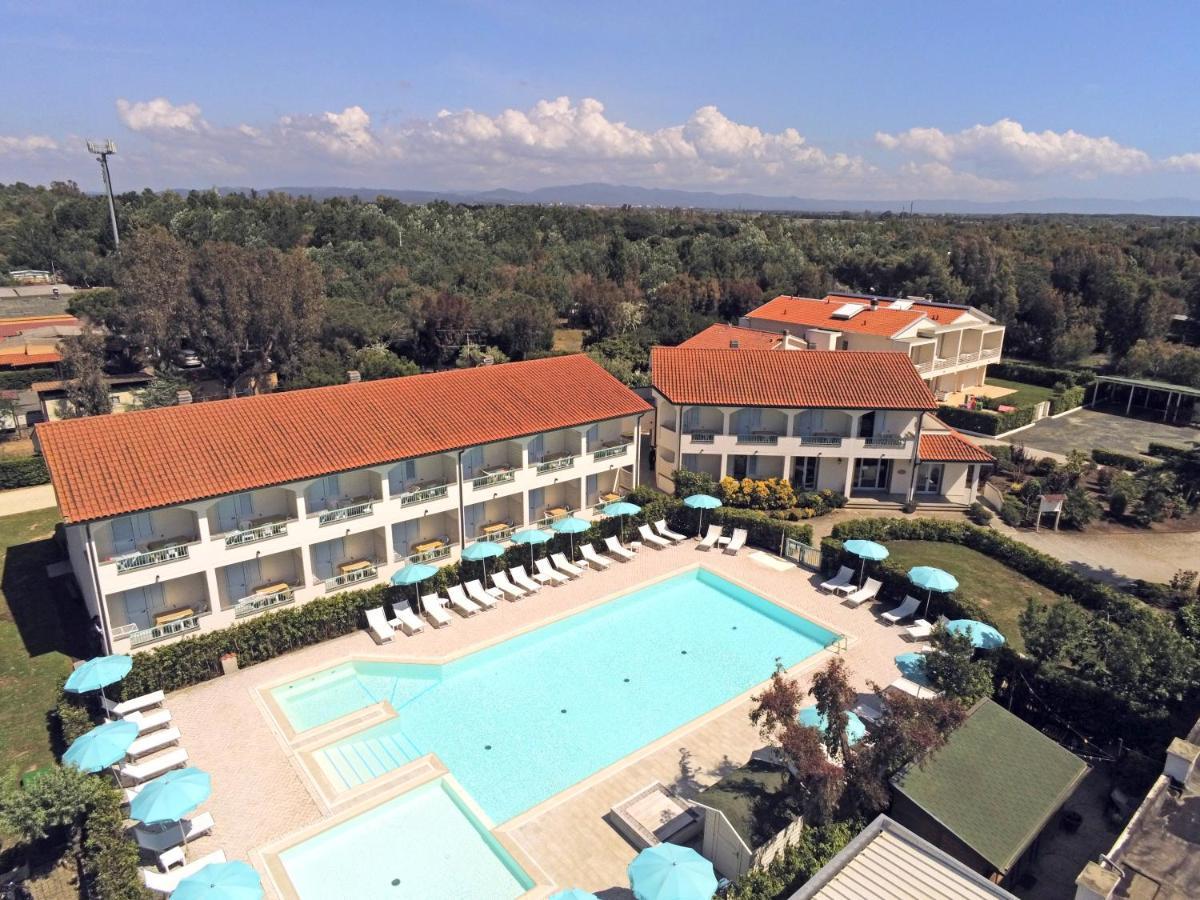 Apartments In Residence In Vada With Swimming Pool 450 Meters From The Sea מראה חיצוני תמונה